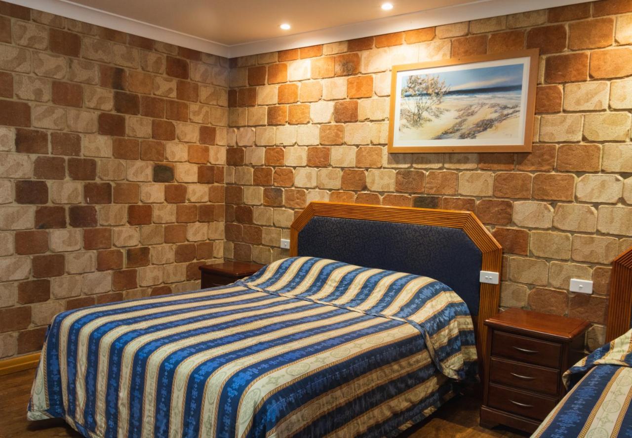 Golfers Inn 滕特菲尔德 外观 照片